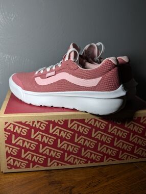 Vans Range Exp Mesh Sneakers in Mauvewood / White - Women’s Size 6.5, 7.5, 10